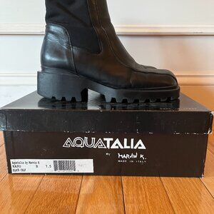 Aquatalia fully waterproof chunky lug sole chelsea ankle booties - Size 7.5